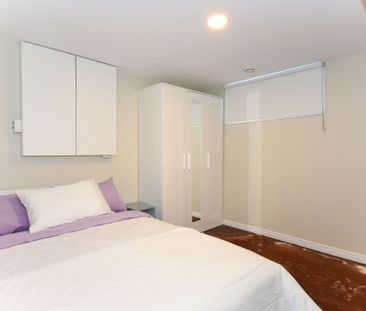 For Lease - 2176 Lambeth Walk Unit# B, Parkway Park - Queensway Ter... - Photo 5