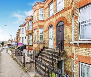 2 bedroom flat to rent - Photo 6