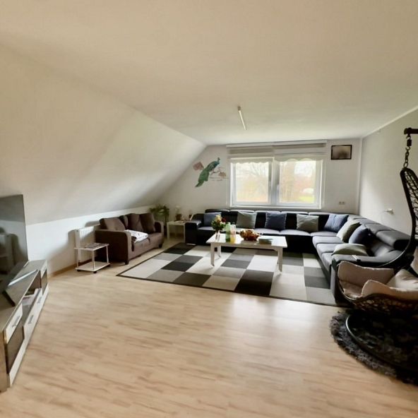 Großzügige 6-Zimmer Maisonettewohnung mit Garten! - Photo 1