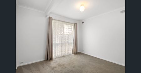 A Low-Maintenance Gem in the Heart of Herne Hill - Photo 3