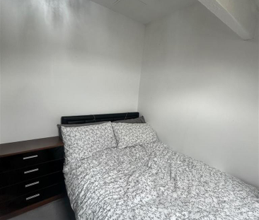 6 bedroom private hall to rent - Photo 3