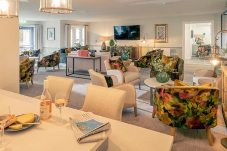 1 bedroom retirement property to rent - Photo 3