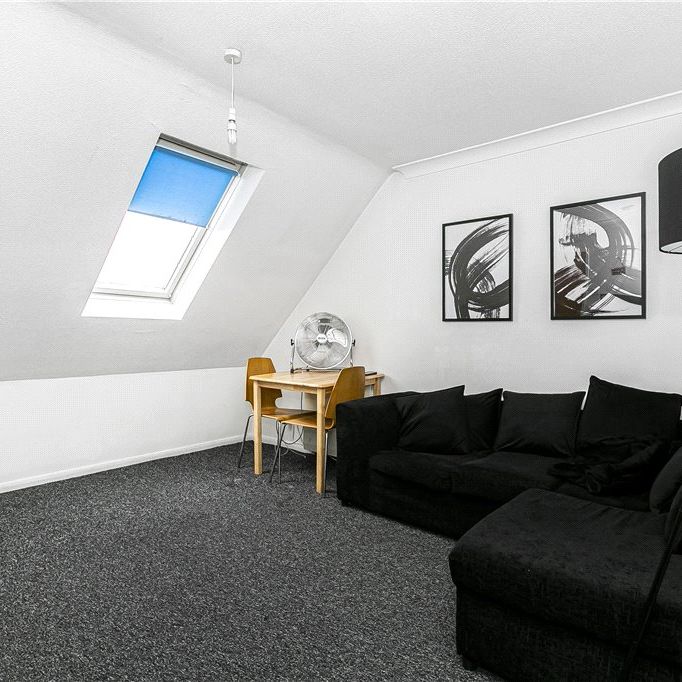 Stirling Close, London, SW16 5HH - Photo 1