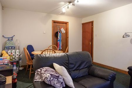 Flat 8, Headingley House 96 Ash Road, Headingley, Leeds, LS6 3HD - Photo 5