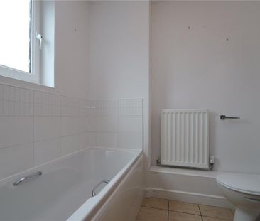 4 bedroom terraced house to rent - Photo 5