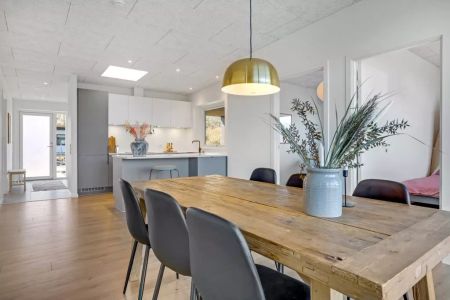 Rækkehus beliggende i idylliske omgivelser - Photo 4