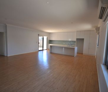 MODERN 4x2 - Low Maintenance + Close to CBD - Photo 1