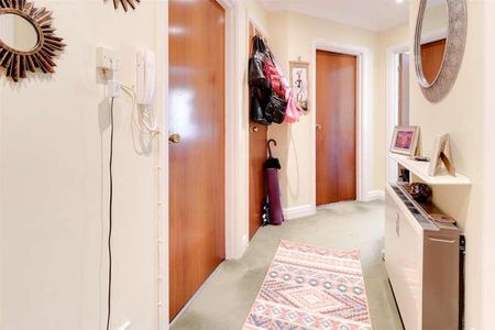 Montpellier, GL50 - Photo 2