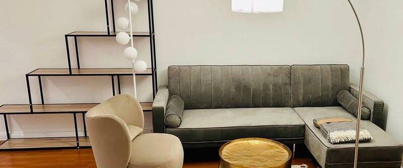 Helle, frisch renovierte & voll möblierte 2-Zimmer-Wohnung in charmantem Altbau in Berlin-Spandau - Photo 1