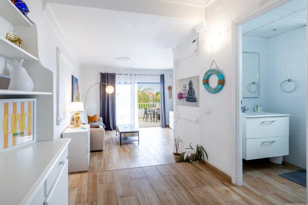 Apartamento de alquiler en Avenida Ámsterdam, Los Cristianos - Photo 1