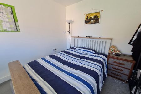 Farrier Close - Photo 3