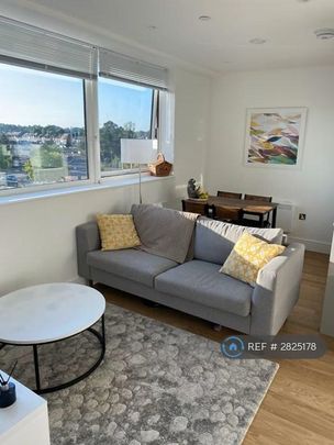 1 bedroom flat to rent - Photo 1