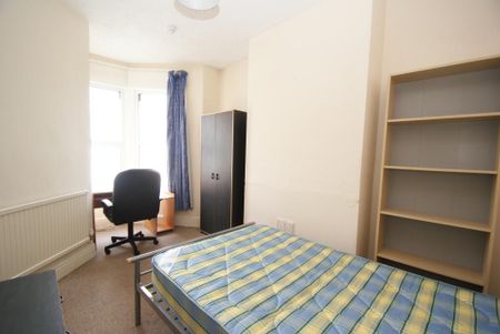 8 Bed Terraced House, Coldharbour Road, BS6 - Photo 4