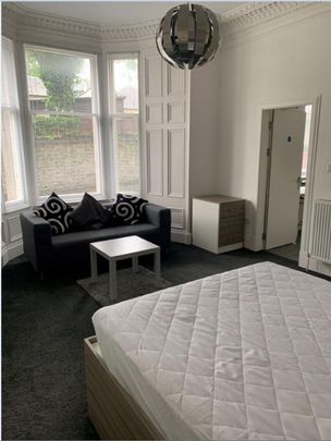 Studio to rent - Photo 1