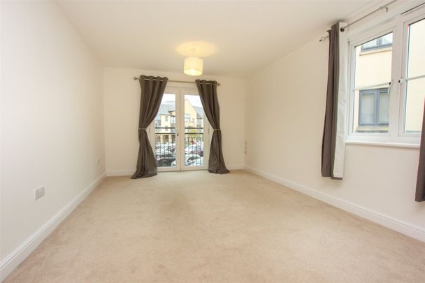 Sorrel Way, Carterton, Oxfordshire, OX18 - Photo 1