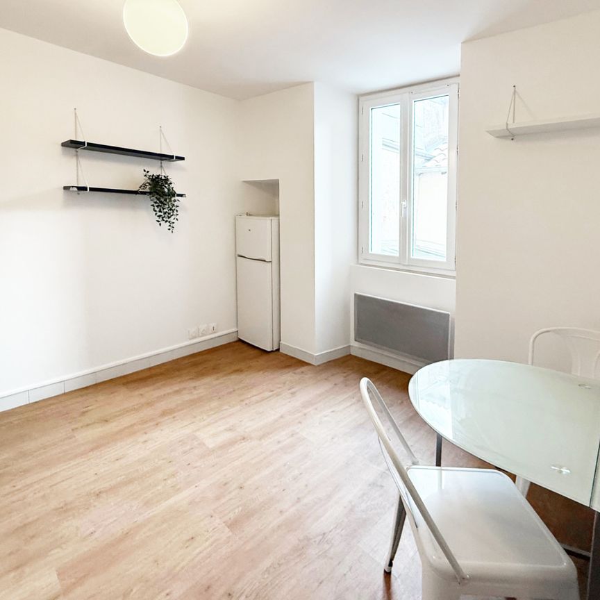 Location Appartement T1 meublé - GRAND RUE - Photo 1