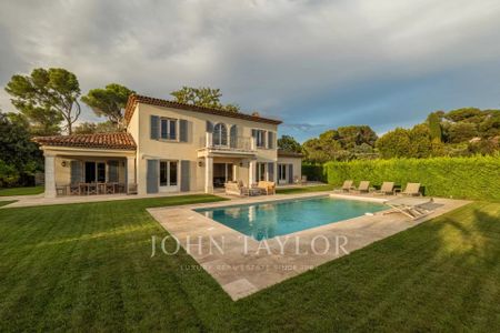Maison à louer Mougins, Cote d'Azur, France16 500 EUR / Mois - Photo 2