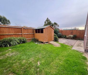 1 bedroom semi-detached bungalow to rent - Photo 3