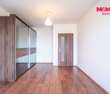 Pronájem bytu 2+kk 60 m², Hlučkova 813, Praha - Photo 3