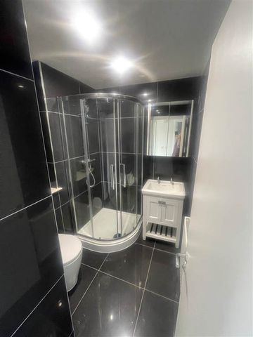 College Central, 904, 4 College Avenue, Belfast, BT1 6AA - Photo 5