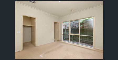 24 Hutchinson Drive, Kew - Photo 3