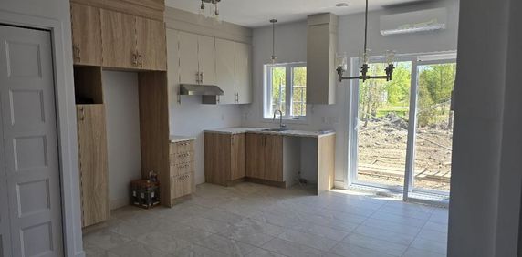 STE-CLOTILDE-DE-CHATEAUGUAY, 4 1/2 à louer - Photo 2