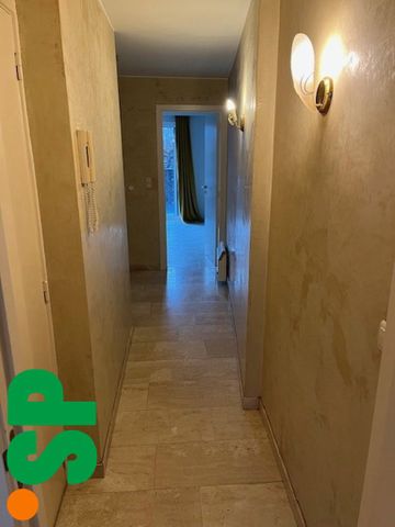 Centraal gelegen appartement met ruim terras. - Foto 2