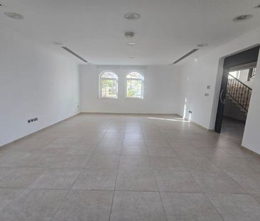 Private Pool | Good Location | Vacant - Photo 4