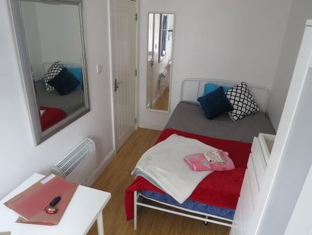 3 bedroom house to rent - Photo 3