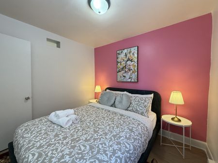 Appartement entièrement meublé de 2 chambres au cœur de Côte-des-Neiges. - Photo 5