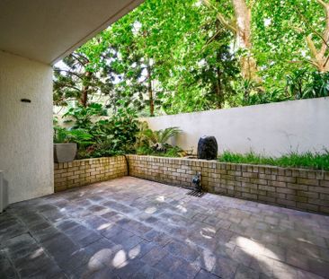 Luxury Garden Apartment Overlooking Cook + Phillip Park - Photo 3