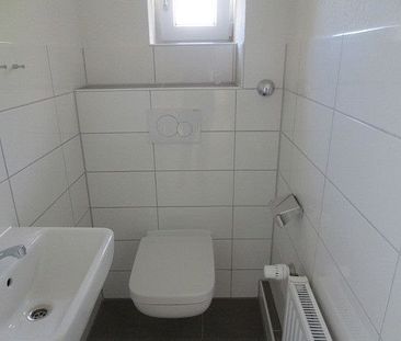 Frisch renovierte Dachgeschoßwohnung an berufstätige Familie abzugeben - Foto 5