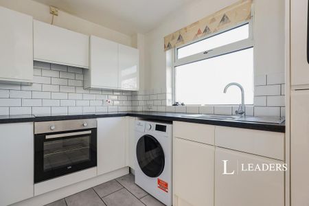 1 bedroom flat to rent - Photo 5