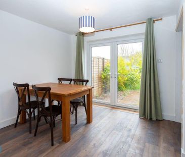 3 bedroom terraced house to rent - Photo 2