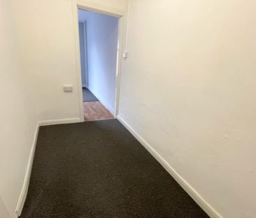1 bedroom Flat To Let - Photo 4