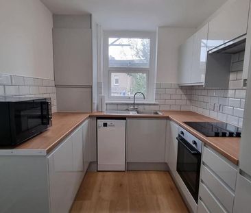 3 bedroom private hall to rent - Photo 6