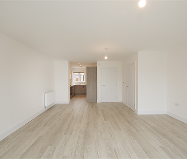 4 bedroom detached house to rent - Photo 6