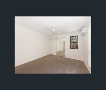 Beautiful duplex in quiet complex. - Photo 5