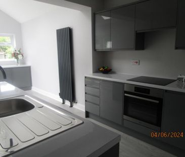 2 bedroom semi-detached bungalow to rent - Photo 6