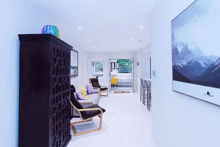 For Lease - 151 Chaplin Crescent Unit# WALK OUT LOWER, Toronto, Ontario - Photo 5