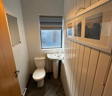 Room 4, 37b Wellesley Ave, Belfast, BT9 6DG - Photo 4