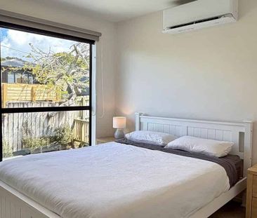 Modern 2-Bedroom Townhouse with Sea Views - Photo 2