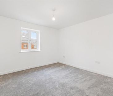 3 bedroom detached house to rent - Photo 3