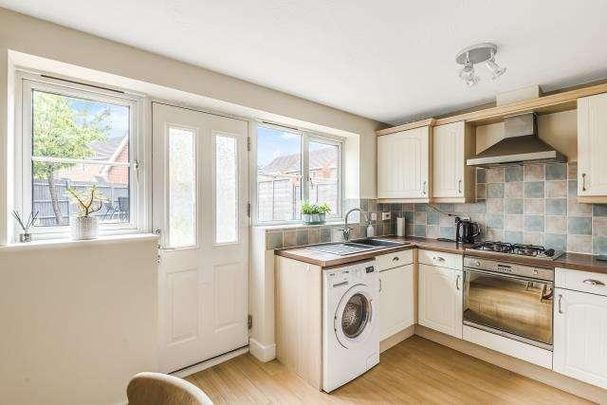 Thatcham, Berkshire, RG19 - Photo 1