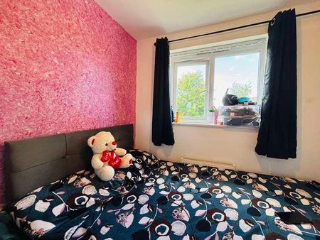 Everside Drive, M8 - Photo 3