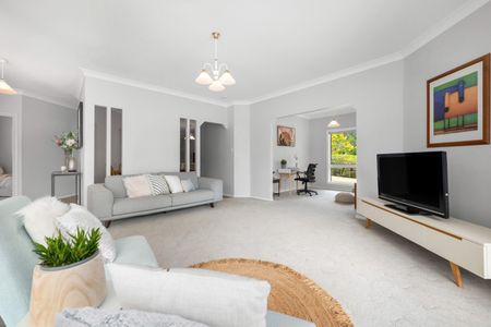 Large block, great location. - Photo 2