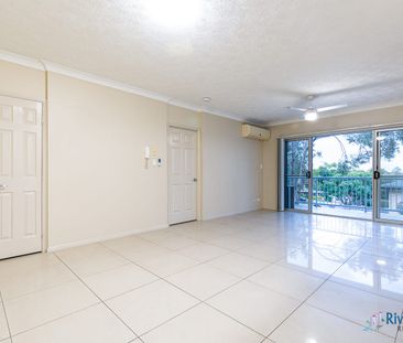 Perfect Location for the busy family!!! - Photo 4