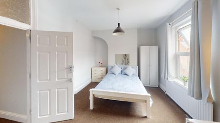 3 bedroom terraced house to rent - Photo 4