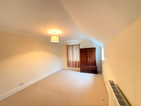 4 bedroom detached house to rent - Photo 3