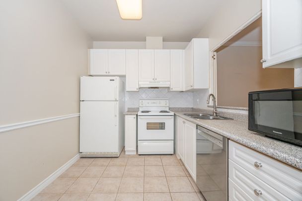 For Lease - 88 Grandview Way Unit# 17, Toronto, Ontario - Photo 1